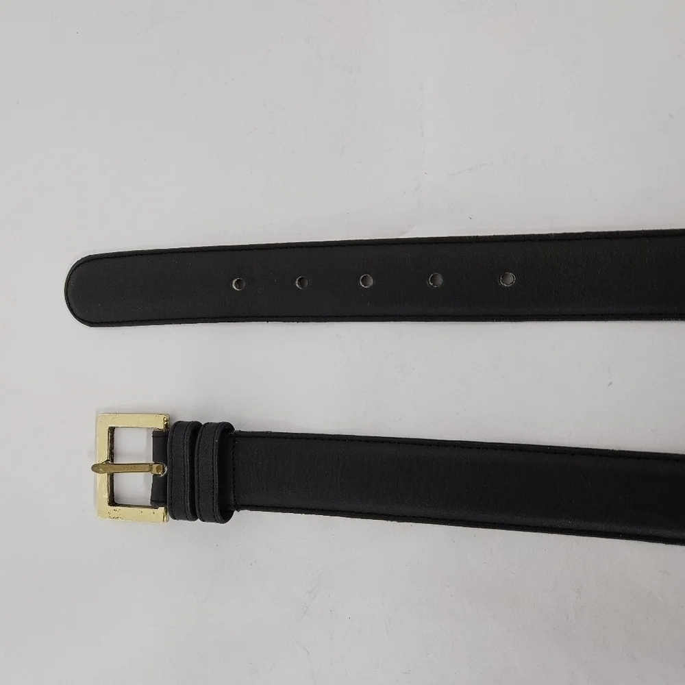 Coach Belt in Cowhide Leather and Solid Brass in Black and Gold Size 32